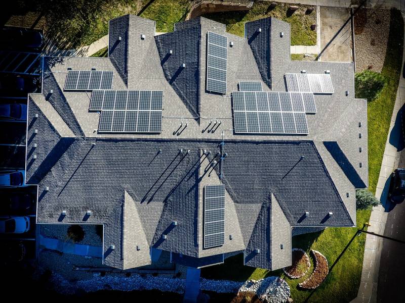 Quel surface de panneaux solaires faut-il poser pour faire des économies d'énergie à Balma?
